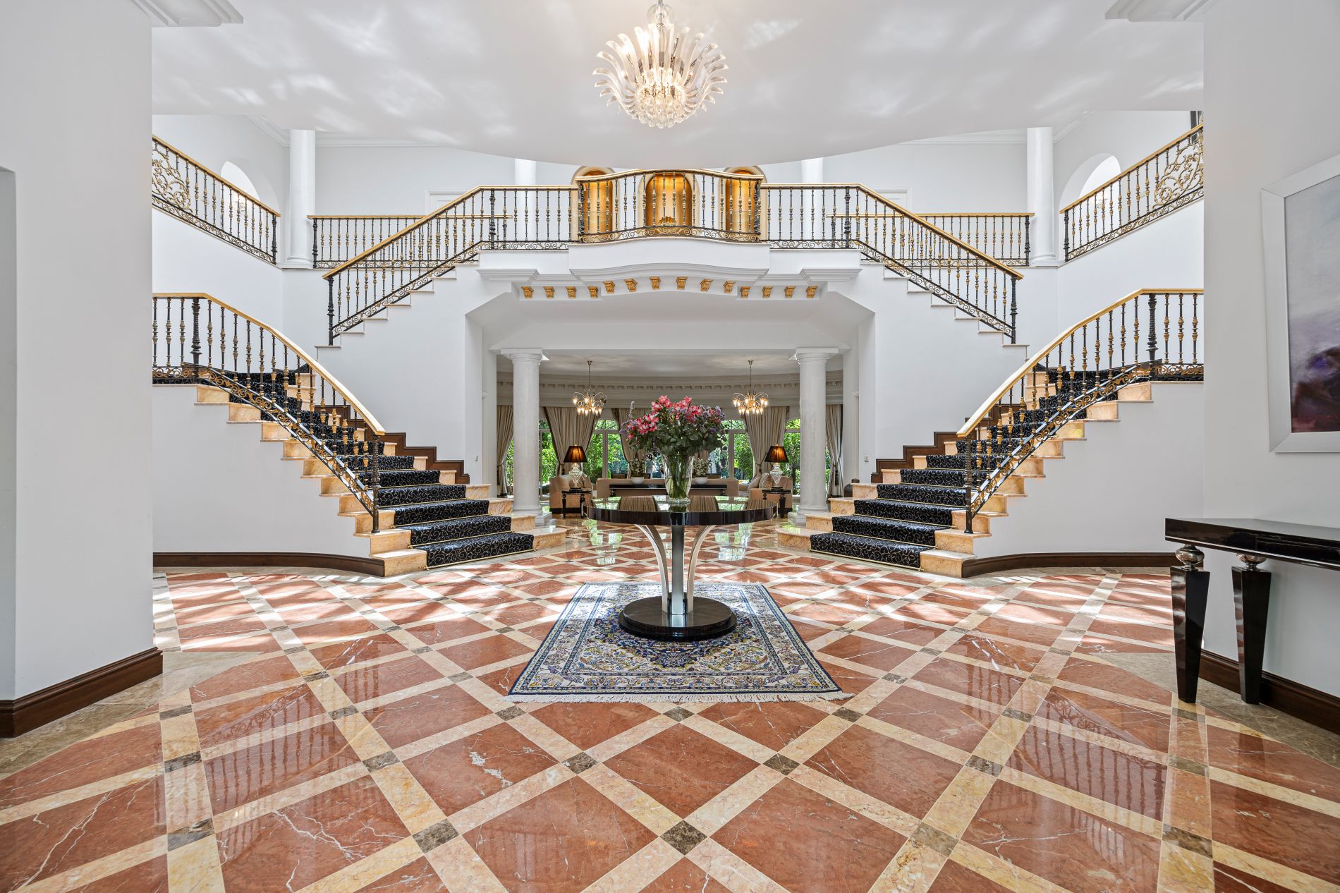 Spain luxury real estate market